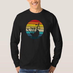 Dudelsack-Player mit Retro-Sonnenuntergang T-Shirt