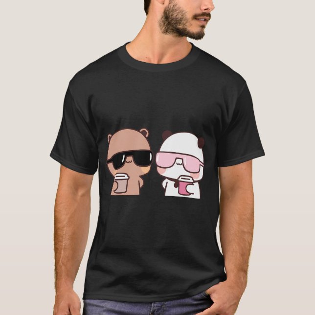 Dudu Bear und Bubu Panda, mit Kaffeemaschine, zusa T-Shirt (Vorderseite)