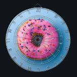 Dughnut Foto blue und pink modern Dartboard Dartscheibe<br><div class="desc">Modernes und lustiges Foto-Design auf Dartboard. Doughnut in blau und rosa als Kontrast bringt Freude und Spiel in Ihrem Produkt. Sie sind herzlich eingeladen, meinen Laden für schönere Produkte zu besuchen.</div>