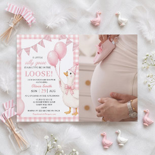 Dummer Gans Rosa Gingham-Baby-Einladung Einladung