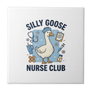 Dummer Gänse-Krankenschwester-Club Lustiges Kranke Fliese