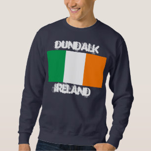 Dundalk, Irland mit irischer Flagge Sweatshirt