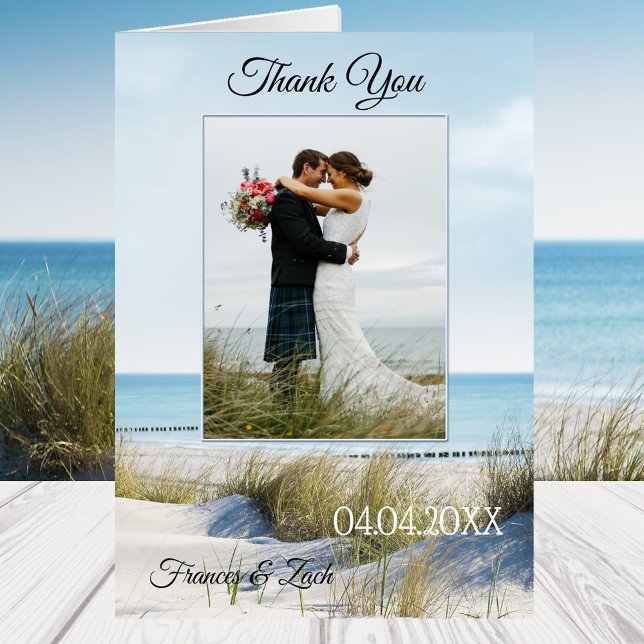 Dunes and Beach Wedding Foto Vielen Dank Note Card (Wedding Thank You note card featuring your own wedding photo framed by dunes overlooking a beach)