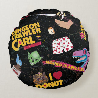 Dungeon Crawler Carl Kissen mit Collage