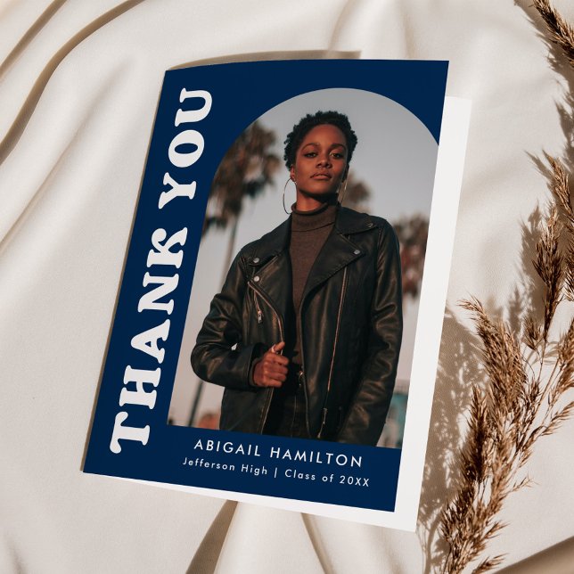 Dunkel blauer Offset-Pfeil 4 Foto Abschluss Dankeskarte (Von Creator hochgeladen)