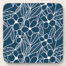 Dunkelblaue und weiße tropische Blume