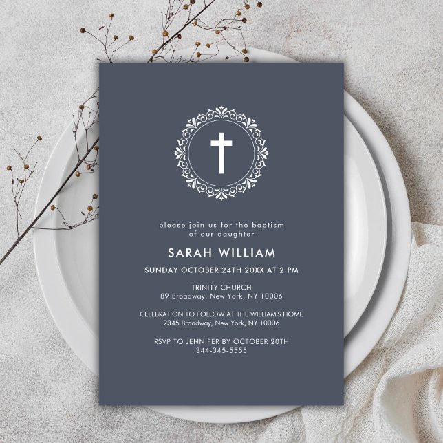 Dunkelblauer Eleganter klassischer Krustenturm Einladung (Dark Blue Elegant Classic Cross Wreath Baptism Invitation)