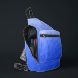 Dunkelblaues Gefälle geometrisches Maschenmuster Crossbody Bag<br><div class="desc">Dunkelblaues Gefälle geometrisches Maschenmuster Druckbeutel. Coole Mode Accessoires Tasche für jeden. Dreieck geometrisches Mesh mit Licht bis dunkelblau Ober Farbverlauf Design.</div>