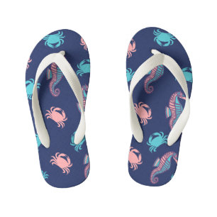 Dunkelblaues Seepferd und Krabbenkinder Flip Flops