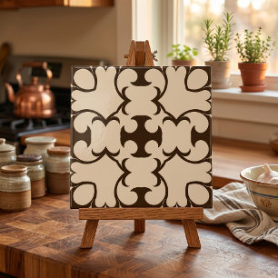 Dunkelbraune cremefarbene marokkanische geometrisc fliese