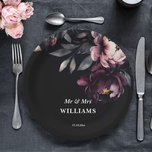 Dunkelbraune, noir, elegante bordeauxfarbene Pfann Pappteller (Dark moody noir elegant burgundy peonies template paper plates personalized wedding tableware)