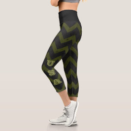 Dunkelgraue Armee grün Vintag Zickzack Monogramm Capri Leggings