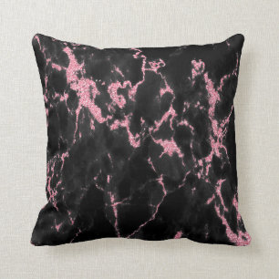 Dunkelgrauer Marmorstein und rosa Glitzer Kissen