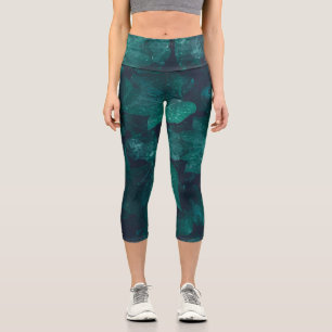 Dunkelgrüne Efeu Blätter Wasser fällt Capri Leggings