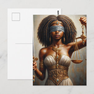 Dunkelhäutige Lady Justice mit Waage und Schwert Postkarte