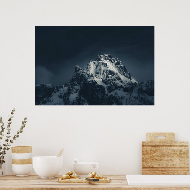 Dunkelheit und Berge Poster (Küche)
