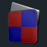 Dunkelrote und blaue Rechtecke Laptopschutzhülle<br><div class="desc">Ein fett kariertes Muster,  bestehend aus zwei dunkelroten Rechtecken und zwei dunkelblauen Rechtecken,  macht dieses saubere digitale Design aus. Es erinnert mich an coole Fahnen,  heraldry,  und die Farben,  die ich Liebe. Digitales Bild. Copyright © 2011 Claire E. Skinner. Alle Rechte vorbehalten.</div>