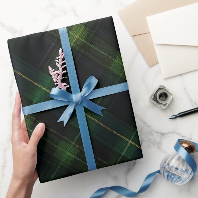Dunkelwaldgrün-schwarzer Tartan-Moos-Karomuster Geschenkpapier (Schenken)
