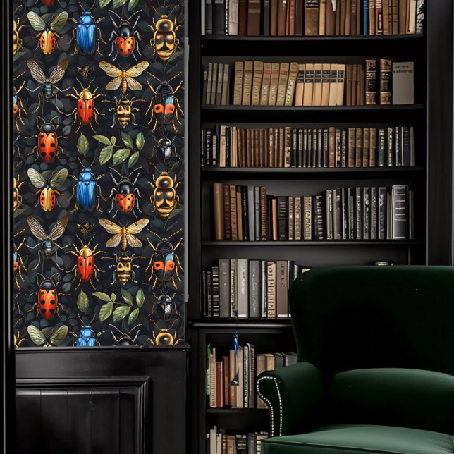 Dunkle Akademie farbige Insekten Tapete (Dark Academia Colorful Insects Wallpaper in a library.)
