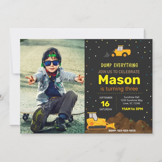 Dunkle Bauwagen Geburtstagsparty Einladung (Vorderseite)