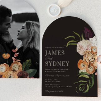 Dunkle Blumenbogen-Foto-Hochzeitseinladung Einladung