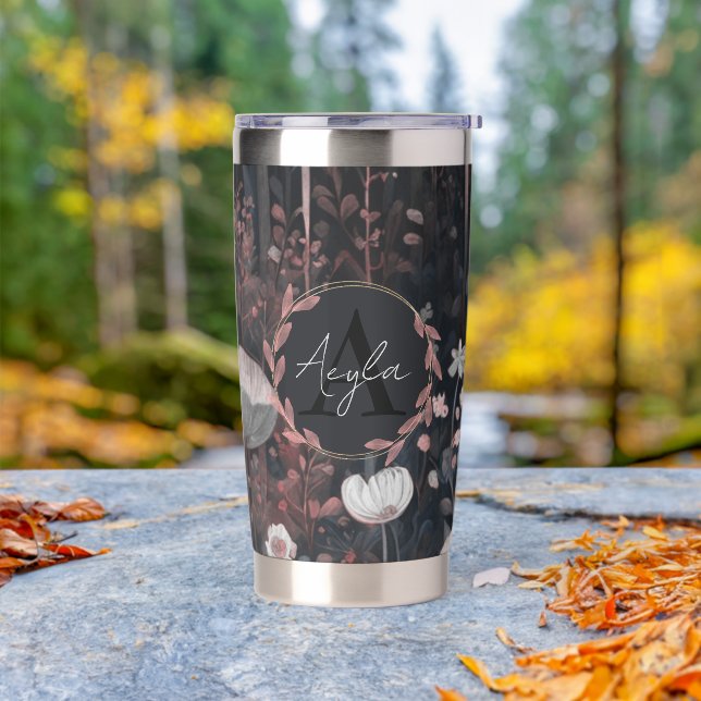 Dunkle Boho Monogramm: Wildblumen des Whimsikwalde Thermobecher (Außenbereich)