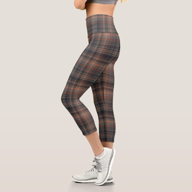 Dunkle Erde Wald Plaid Tartan   Capri Leggings (Links)
