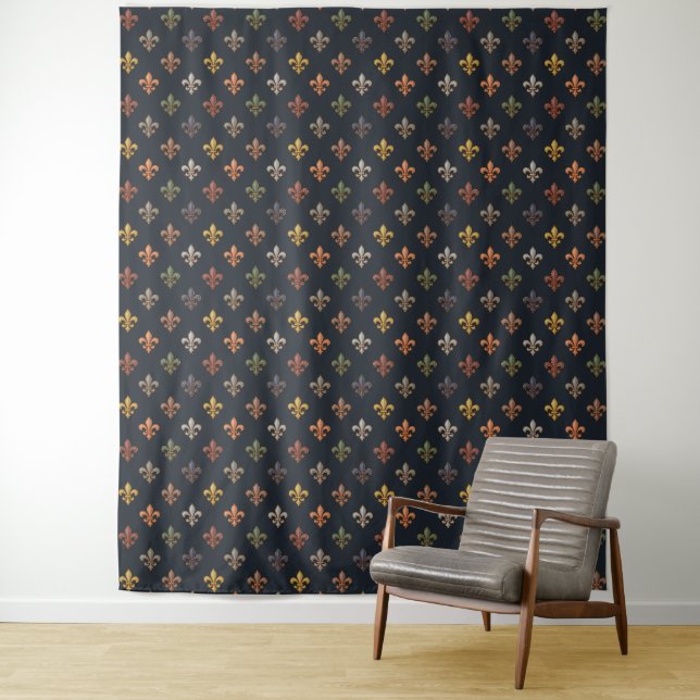 Dunkle Erde Waldlandschaft Fleur-de-lis Design  Wandteppich (Beispiel)