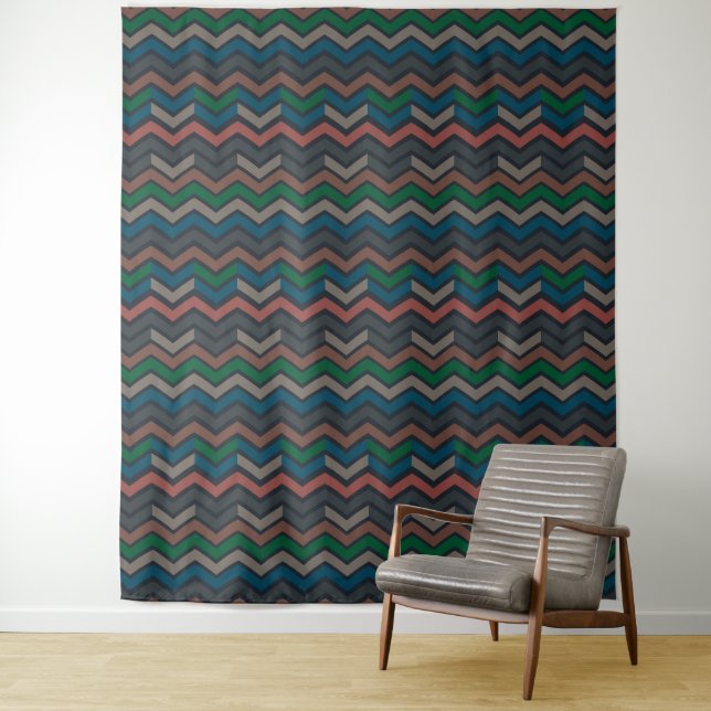 Dunkle Erdene Waldlandschaft Zickzack-Chevron  Wandteppich (Beispiel)