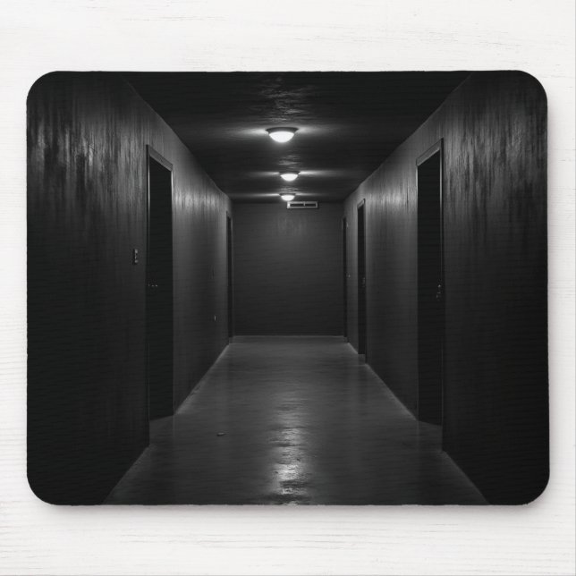 Dunkle Flur in Perspektive Mousepad (Vorne)