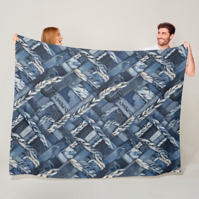Dunkle gestörte Denim Patchwork und Braids Fleecedecke (Beispiel)
