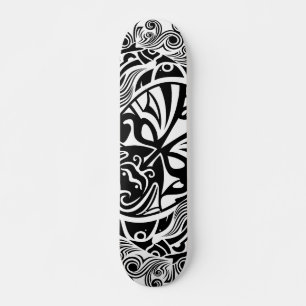 Dunkle Gewässer Stammesmaske Ozean Horror Kunst Skateboard