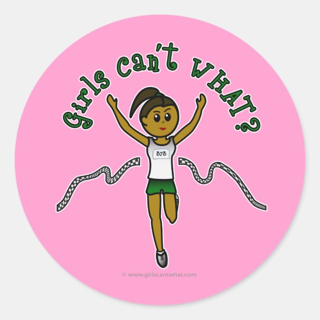 Dunkle Girl Runner in grüner Uniform Runder Aufkleber (Vorderseite)