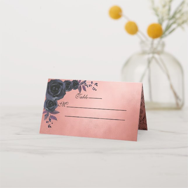 Dunkle Herbstflorgotik Monogramm Lila Platzkarte (Vorderseite)