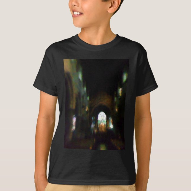 Dunkle Kirche T-Shirt (Vorderseite)