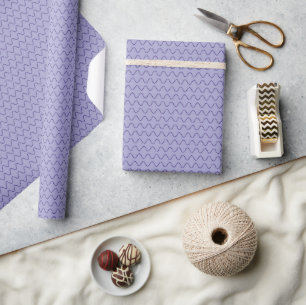 Dunkle lila gewellte gepunktete Linien auf Lavende Geschenkpapier