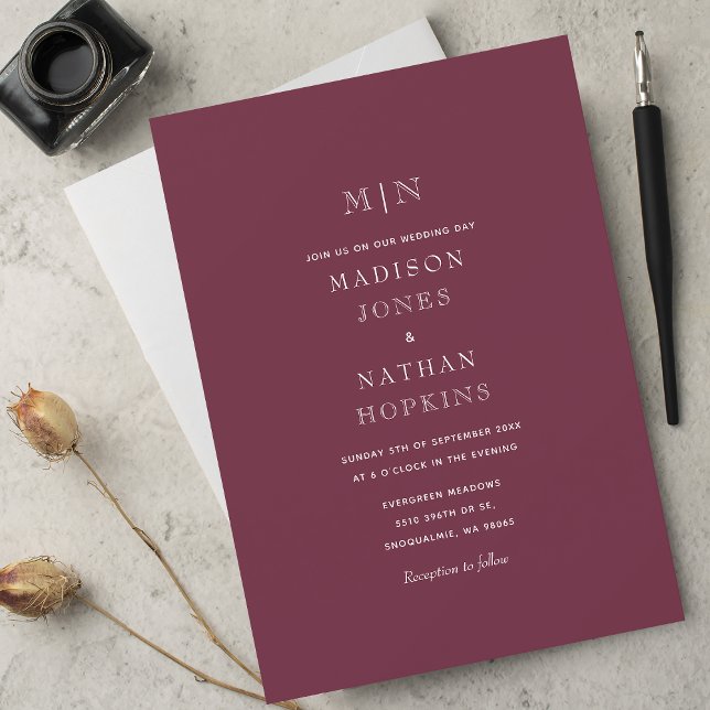 Dunkle Mauve Minimal Monogram Wedding Einladung (Von Creator hochgeladen)