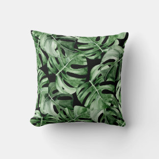 Dunkle Monstera: Tropische Aquarellbilder. Kissen