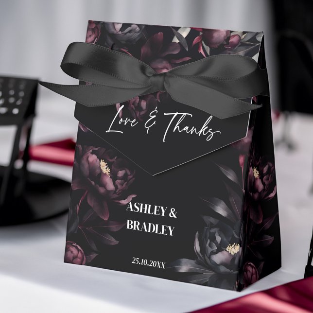 Dunkle moody burgundy Blume Gastgeschenke Hochzeit Geschenkschachtel (Dark moody burgundy flowers wedding favors personalized template favor box black themed wedding box)