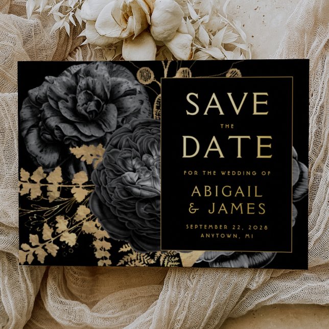 Dunkle Moody Floral Black Wedding Save the Date Folieneinladung (Von Creator hochgeladen)