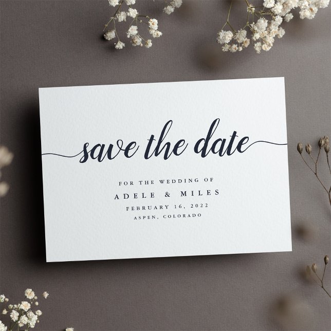 Dunkle Navy & White Calligraphy Save the Date Card (Von Creator hochgeladen)
