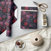 Dunkle romantische gothische rote Rosen und Schmet
