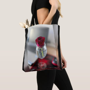 Dunkle rote Rose