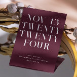 Dunkle Scarlet moderne Typografie minimalistische  Save The Date<br><div class="desc">Moderne Typografie minimalistische Hochzeit Save the Date in Schattierungen von Maroneiche,  dunkles Scharlach,  Cabernet Sauvignon (cab sav) Farben. Geeignet für Herbst / Herbst Hochzeit. Bitte kontaktieren Sie mich,  wenn Sie weitere Informationen benötigen.</div>