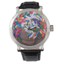 Dunkle Schokolade Eiscreme mit Regenbogensprinklen Armbanduhr
