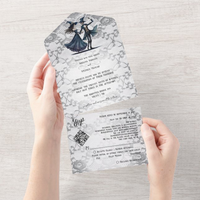 Dunkle Spitzen Monogram Skeleton Gothic QR Code We All In One Einladung (Abreißen)