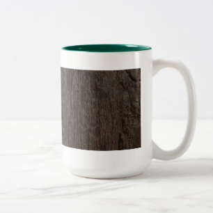 Dunkle Tasse aus festem Holz