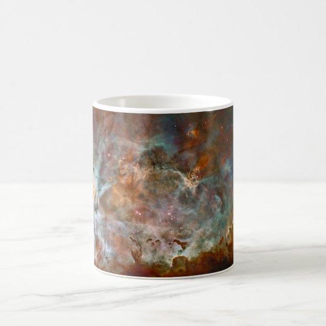 Dunkle Wolken von Carina Nebula Hubble Space Kaffeetasse (Mittel)