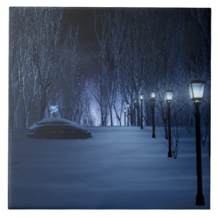 Dunkle Zierkachel Fliese