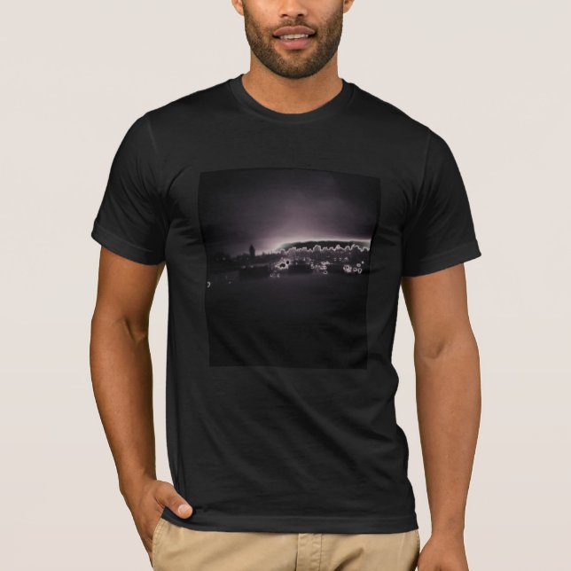 Dunkler Sturm T-Shirt (Vorderseite)